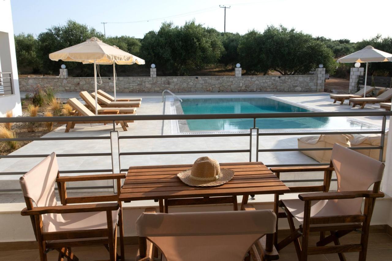Michelangelo Suites And Apartments Valanidorachi Exterior foto